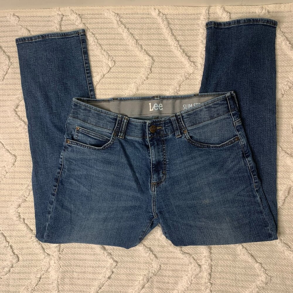 Lee Men's Jeans -Relaxed Straight Jean in True Blue .